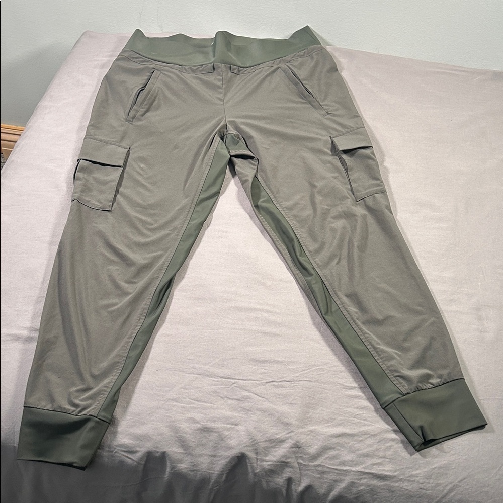 Athleta Women's Ankle Cargo Jogger Pants